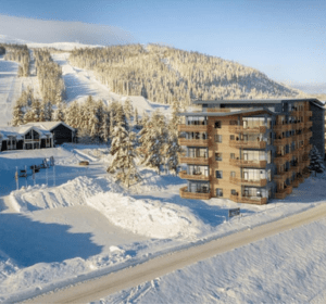 https://scandicbooking.nl/wp-content/uploads/2025/05/Resort-TRysill-Alpin-Lodge.png