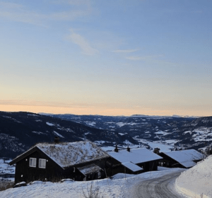 https://scandicbooking.nl/wp-content/uploads/2025/06/Resort-Hafjell-Alpinlandsby.png